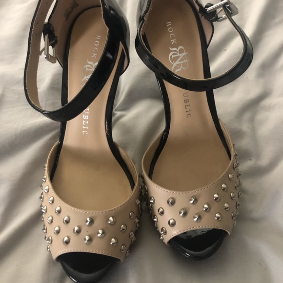 High heels - Picture 2 of 4